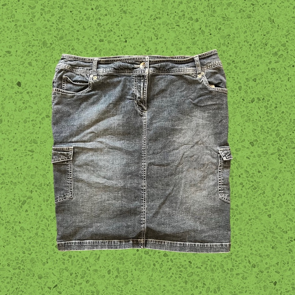 CONTRAST JEAN SKIRT